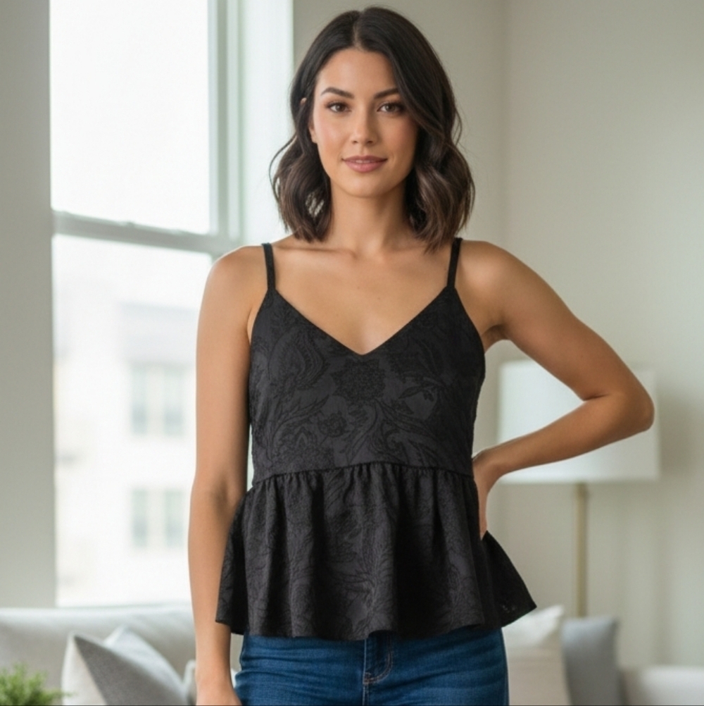 NEW W/TAG EXPRESS LACE JACQUARD PEPLUM BLOUSE SIZE Medium SLEEVELESS Black